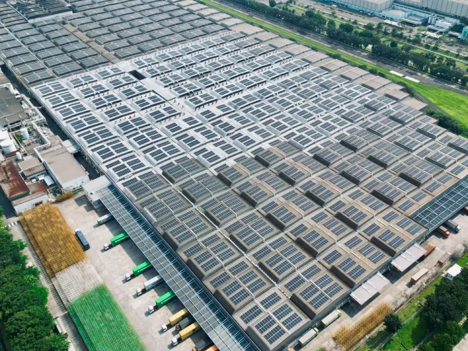 Industrial rooftop solar